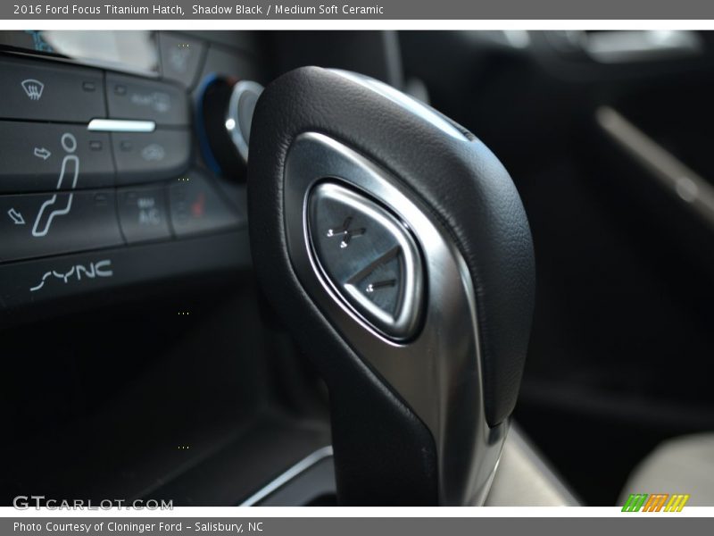Shadow Black / Medium Soft Ceramic 2016 Ford Focus Titanium Hatch