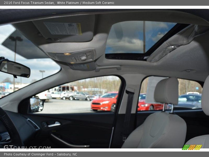 White Platinum / Medium Soft Ceramic 2016 Ford Focus Titanium Sedan
