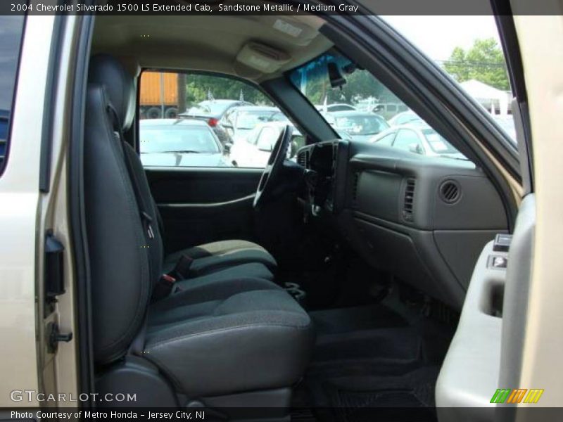 Sandstone Metallic / Medium Gray 2004 Chevrolet Silverado 1500 LS Extended Cab