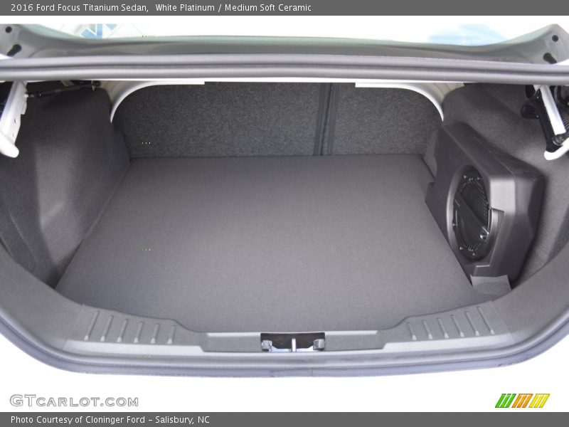 White Platinum / Medium Soft Ceramic 2016 Ford Focus Titanium Sedan