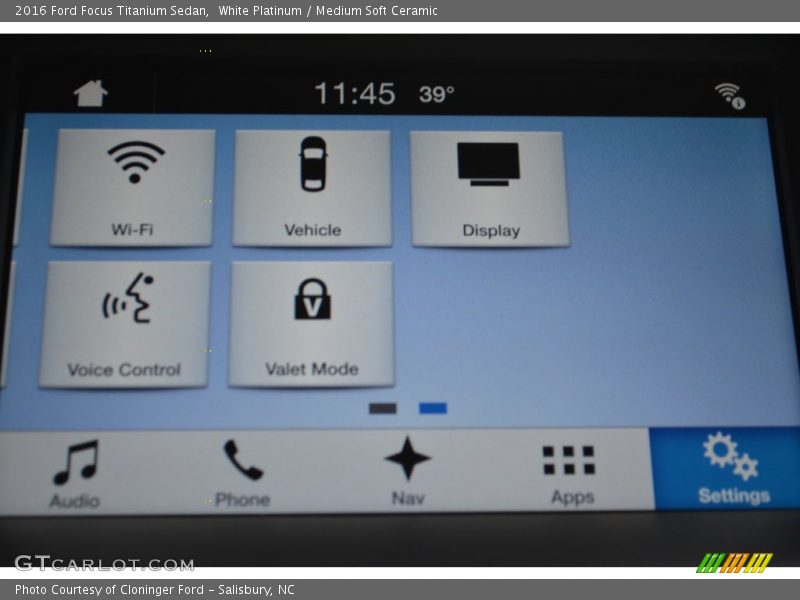 White Platinum / Medium Soft Ceramic 2016 Ford Focus Titanium Sedan