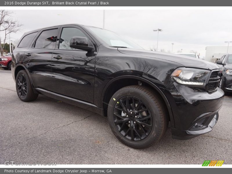Front 3/4 View of 2016 Durango SXT