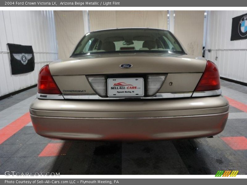 Arizona Beige Metallic / Light Flint 2004 Ford Crown Victoria LX