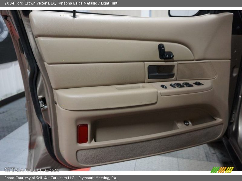 Arizona Beige Metallic / Light Flint 2004 Ford Crown Victoria LX