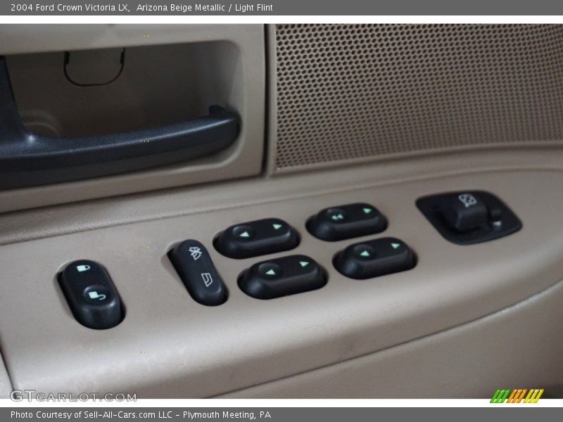 Arizona Beige Metallic / Light Flint 2004 Ford Crown Victoria LX