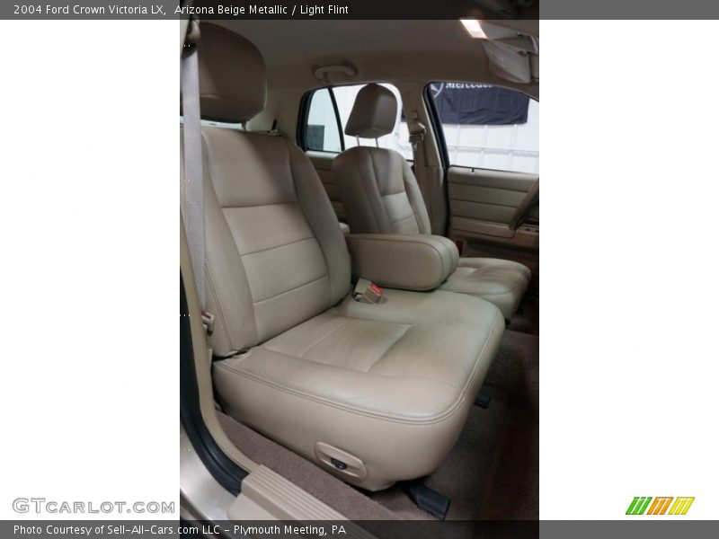 Arizona Beige Metallic / Light Flint 2004 Ford Crown Victoria LX