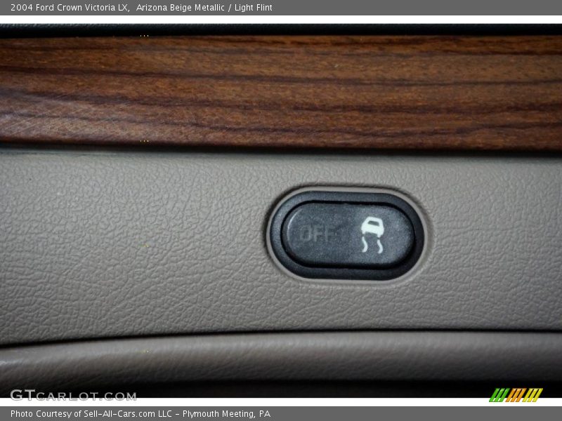 Arizona Beige Metallic / Light Flint 2004 Ford Crown Victoria LX