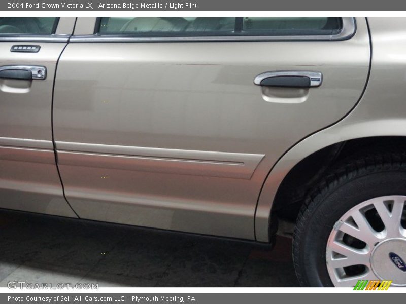 Arizona Beige Metallic / Light Flint 2004 Ford Crown Victoria LX