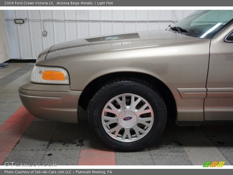 Arizona Beige Metallic / Light Flint 2004 Ford Crown Victoria LX
