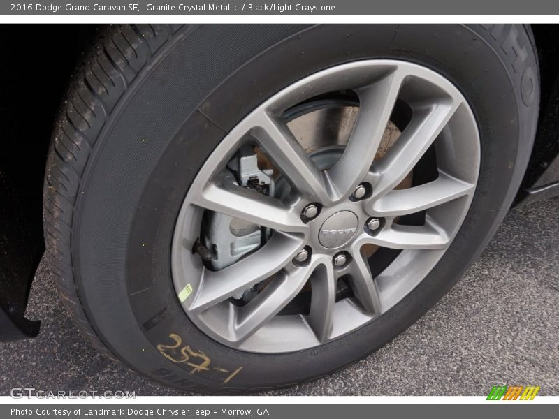 Granite Crystal Metallic / Black/Light Graystone 2016 Dodge Grand Caravan SE