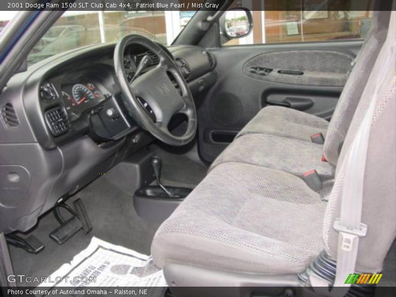 Patriot Blue Pearl / Mist Gray 2001 Dodge Ram 1500 SLT Club Cab 4x4