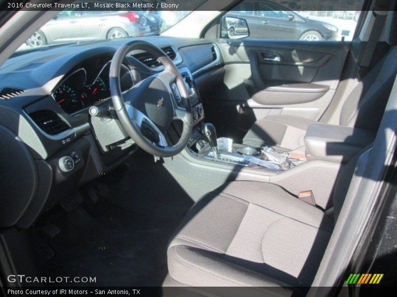 Mosaic Black Metallic / Ebony 2016 Chevrolet Traverse LT