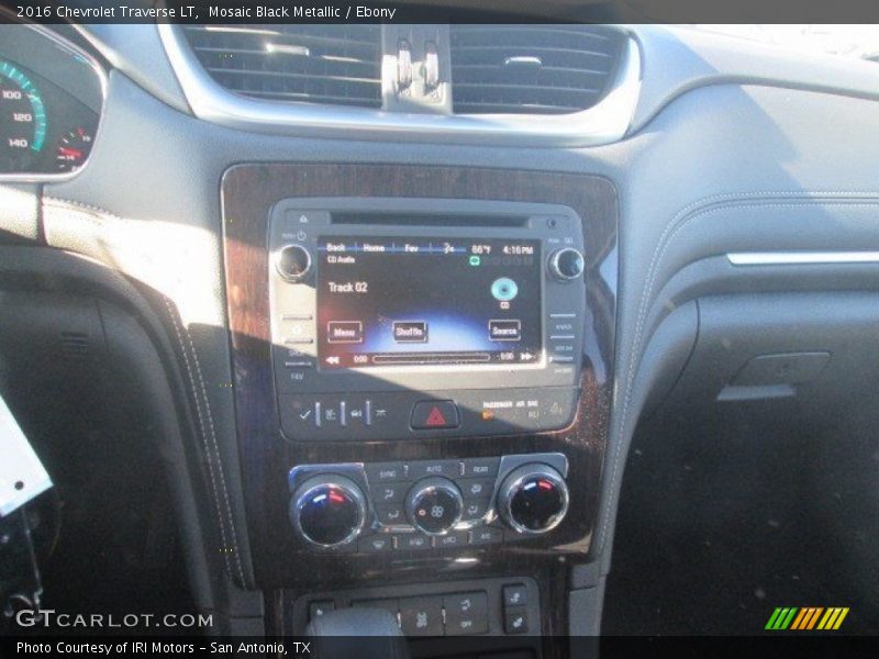 Mosaic Black Metallic / Ebony 2016 Chevrolet Traverse LT