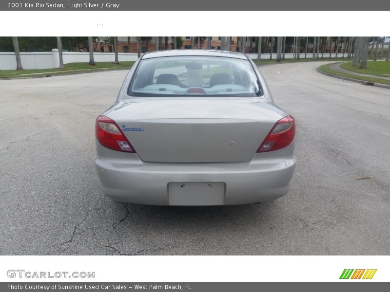 Light Silver / Gray 2001 Kia Rio Sedan