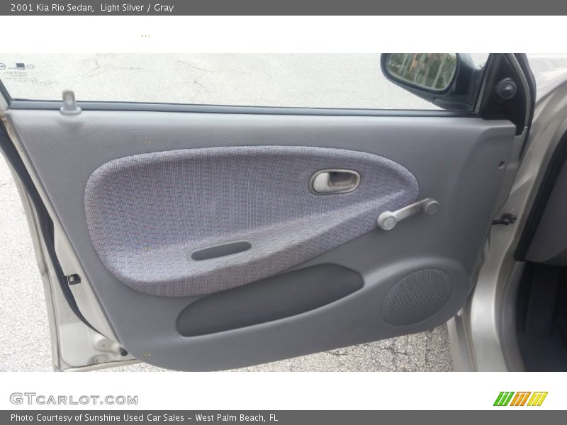 Light Silver / Gray 2001 Kia Rio Sedan