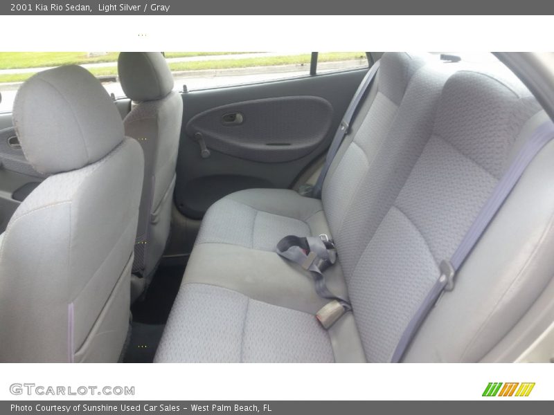 Light Silver / Gray 2001 Kia Rio Sedan