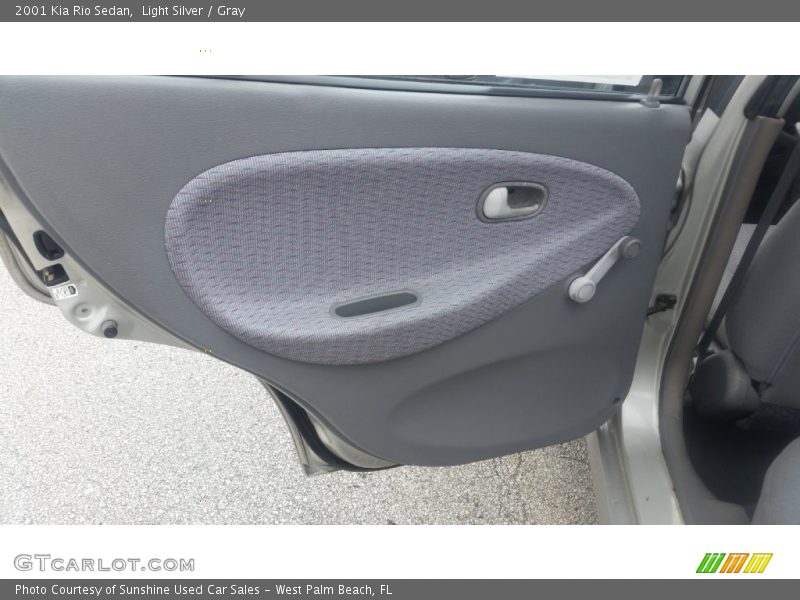 Light Silver / Gray 2001 Kia Rio Sedan