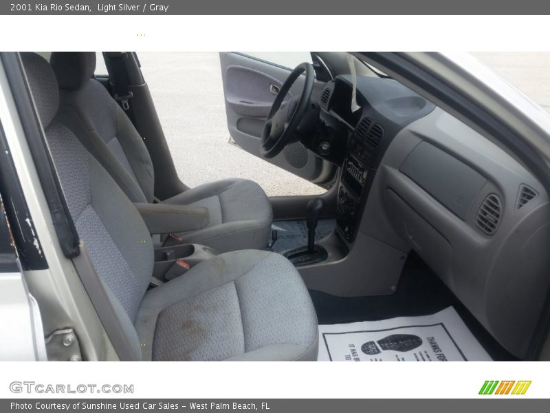 Light Silver / Gray 2001 Kia Rio Sedan