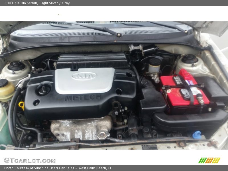 Light Silver / Gray 2001 Kia Rio Sedan