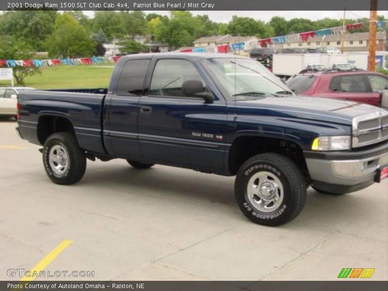 Patriot Blue Pearl / Mist Gray 2001 Dodge Ram 1500 SLT Club Cab 4x4