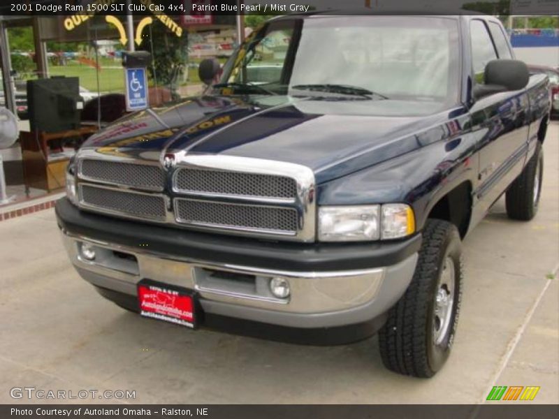 Patriot Blue Pearl / Mist Gray 2001 Dodge Ram 1500 SLT Club Cab 4x4