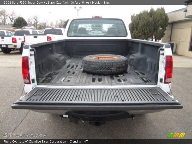 Oxford White / Medium Flint 2002 Ford F250 Super Duty XL SuperCab 4x4