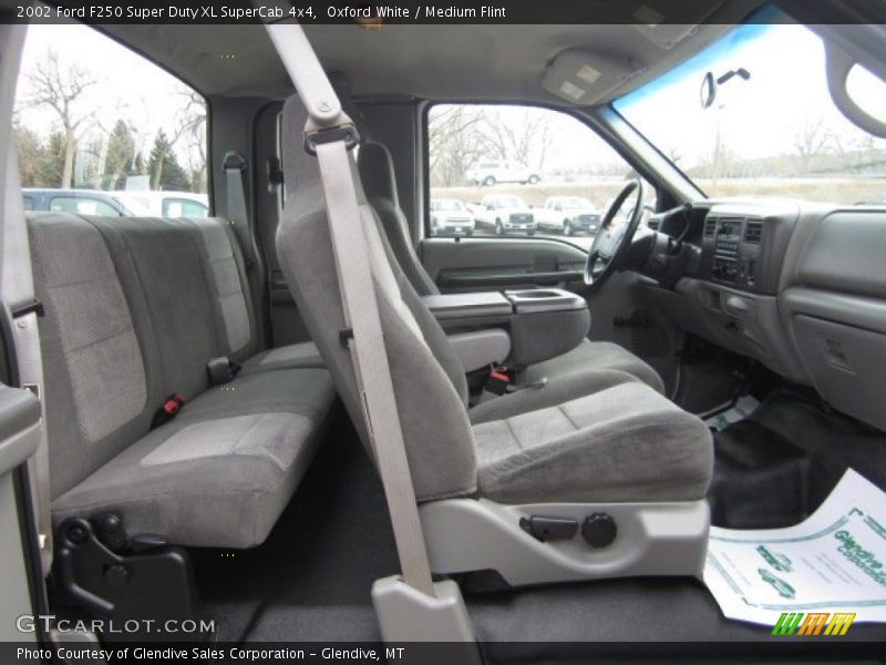 Oxford White / Medium Flint 2002 Ford F250 Super Duty XL SuperCab 4x4