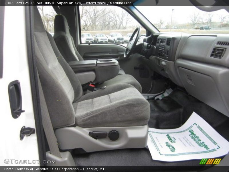 Oxford White / Medium Flint 2002 Ford F250 Super Duty XL SuperCab 4x4