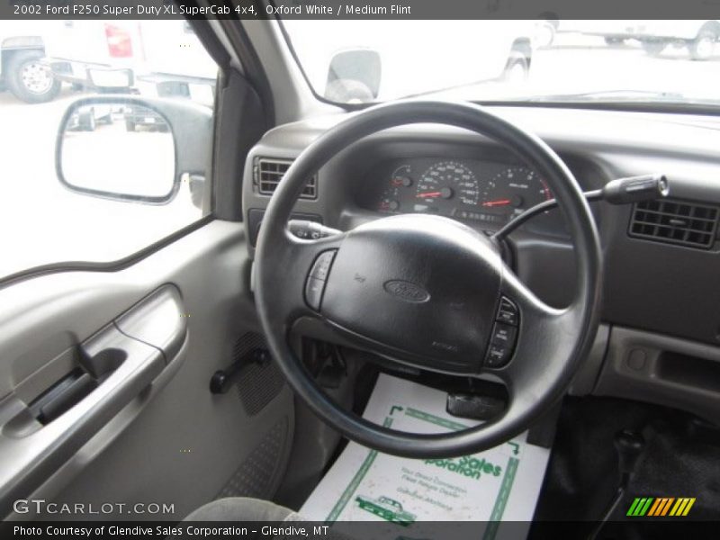 Oxford White / Medium Flint 2002 Ford F250 Super Duty XL SuperCab 4x4