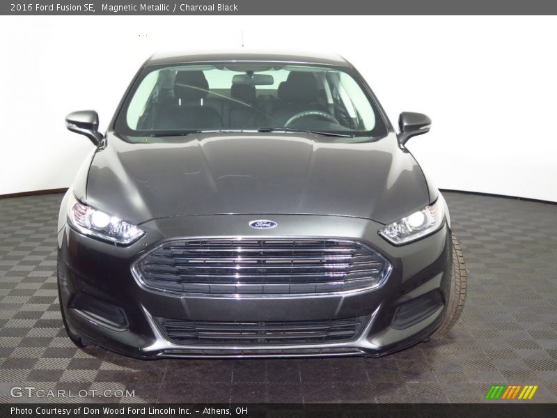 Magnetic Metallic / Charcoal Black 2016 Ford Fusion SE