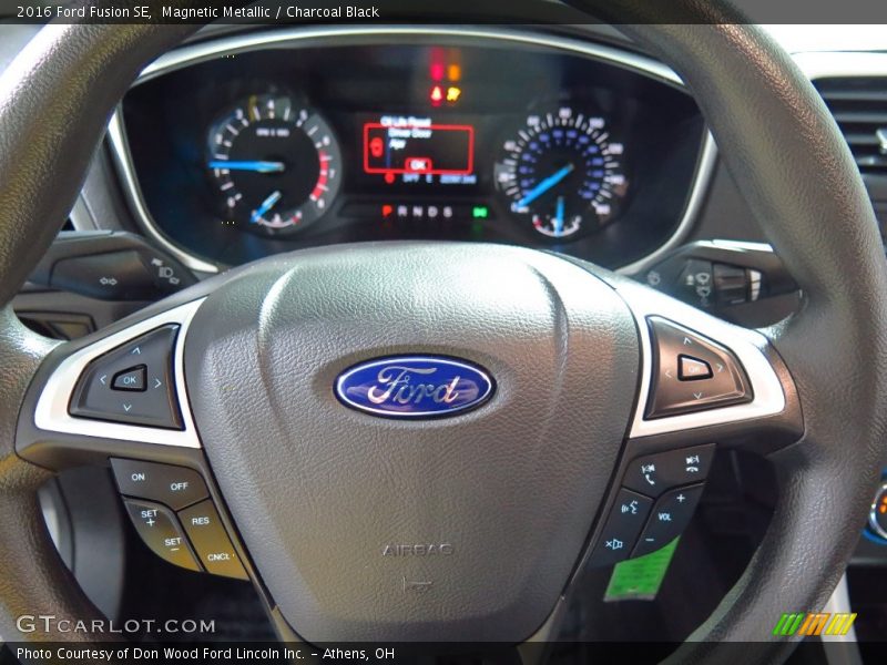 Magnetic Metallic / Charcoal Black 2016 Ford Fusion SE