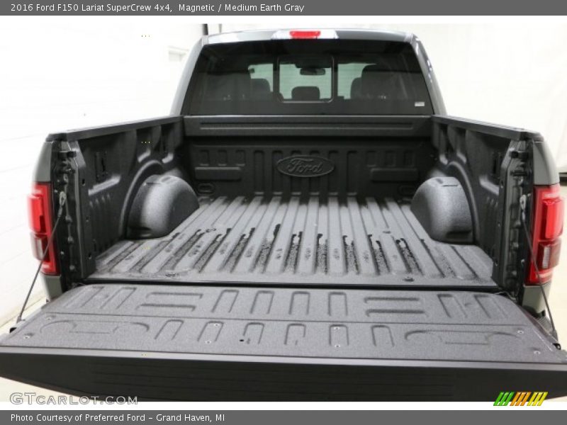 Magnetic / Medium Earth Gray 2016 Ford F150 Lariat SuperCrew 4x4