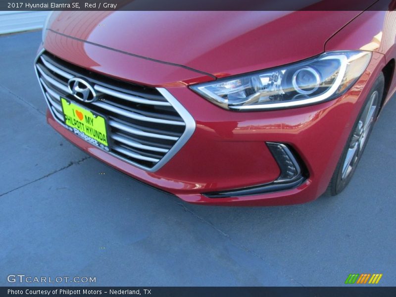 Red / Gray 2017 Hyundai Elantra SE