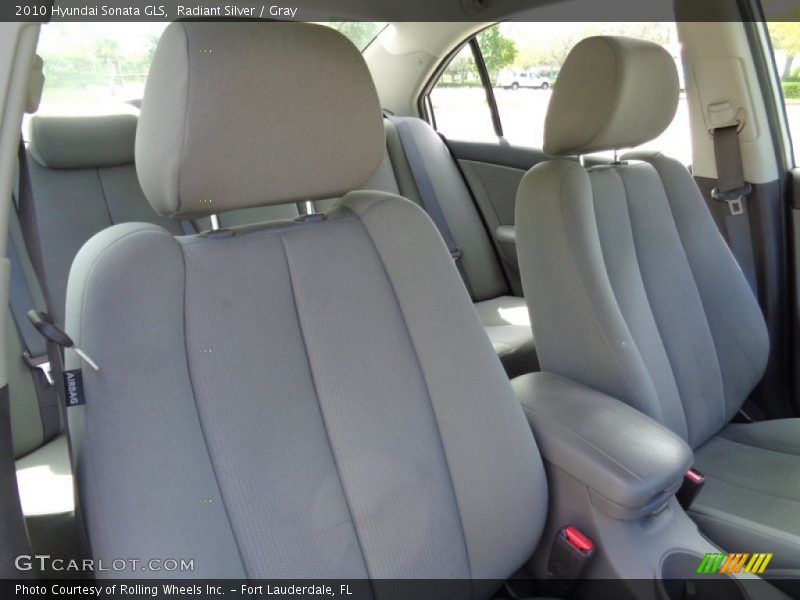 Radiant Silver / Gray 2010 Hyundai Sonata GLS