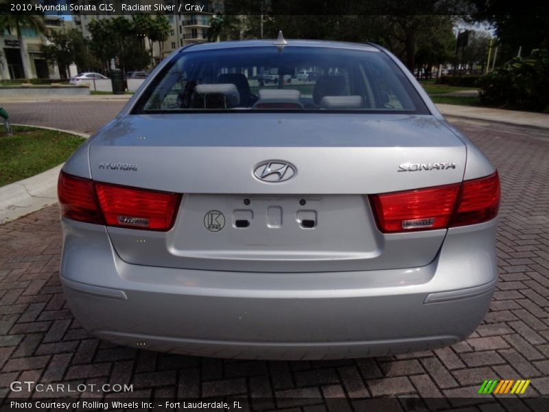 Radiant Silver / Gray 2010 Hyundai Sonata GLS