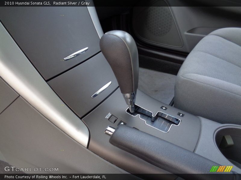 Radiant Silver / Gray 2010 Hyundai Sonata GLS