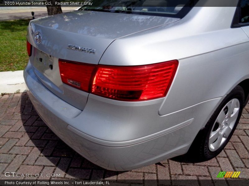 Radiant Silver / Gray 2010 Hyundai Sonata GLS