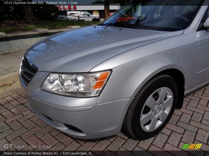 Radiant Silver / Gray 2010 Hyundai Sonata GLS