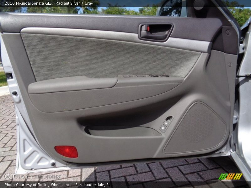 Radiant Silver / Gray 2010 Hyundai Sonata GLS