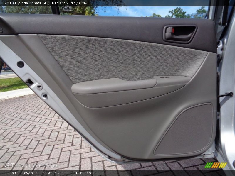Radiant Silver / Gray 2010 Hyundai Sonata GLS