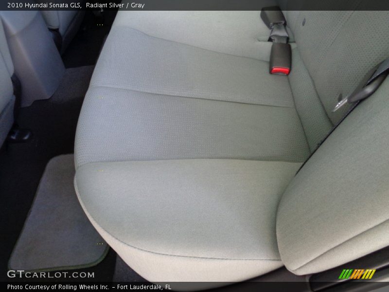 Radiant Silver / Gray 2010 Hyundai Sonata GLS