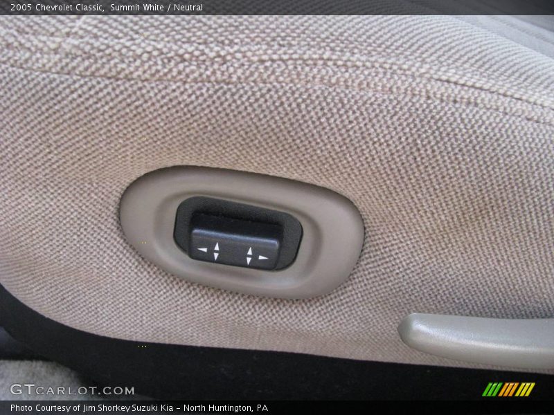 Summit White / Neutral 2005 Chevrolet Classic