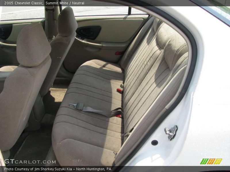 Summit White / Neutral 2005 Chevrolet Classic