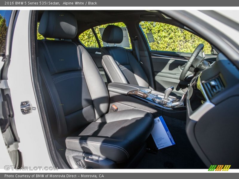Alpine White / Black 2016 BMW 5 Series 535i Sedan