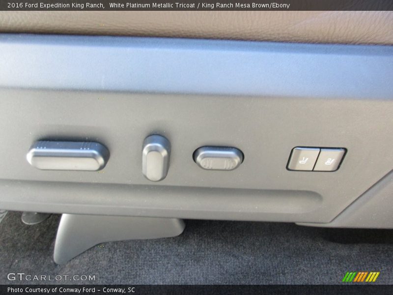 White Platinum Metallic Tricoat / King Ranch Mesa Brown/Ebony 2016 Ford Expedition King Ranch