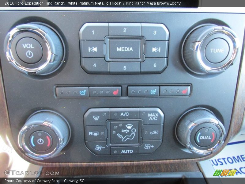 White Platinum Metallic Tricoat / King Ranch Mesa Brown/Ebony 2016 Ford Expedition King Ranch
