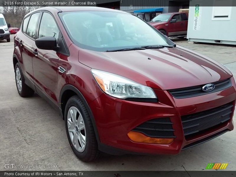 Sunset Metallic / Charcoal Black 2016 Ford Escape S