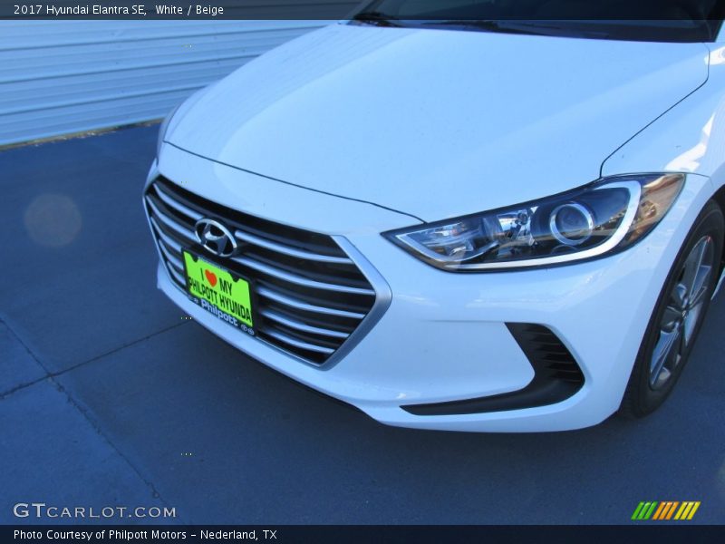 White / Beige 2017 Hyundai Elantra SE