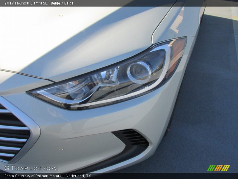 Beige / Beige 2017 Hyundai Elantra SE