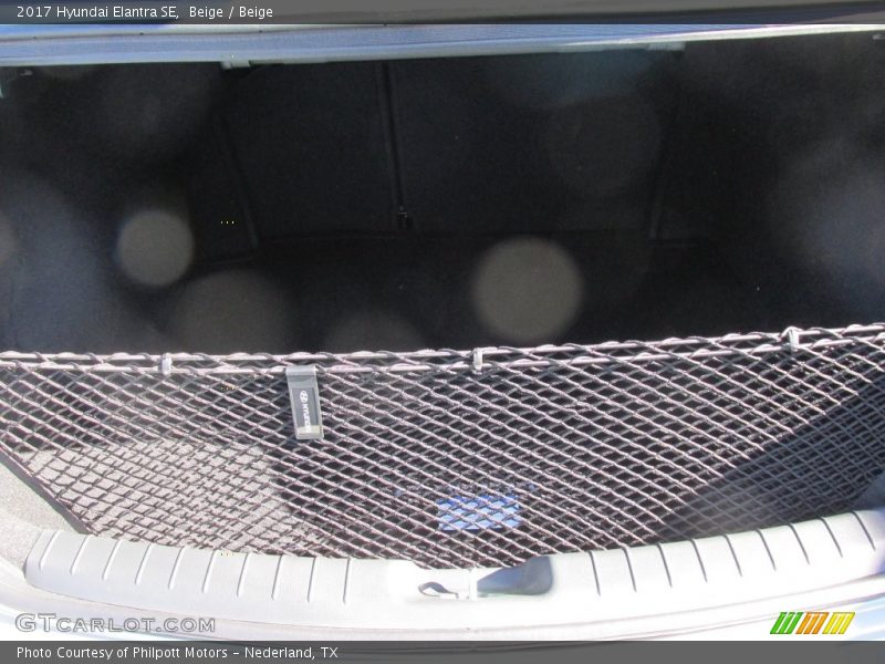 Beige / Beige 2017 Hyundai Elantra SE